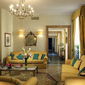 Borghese Contemporary 4*, Roma İtalya