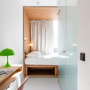 https://the-bellhop-hotel.thehaguehotels.net