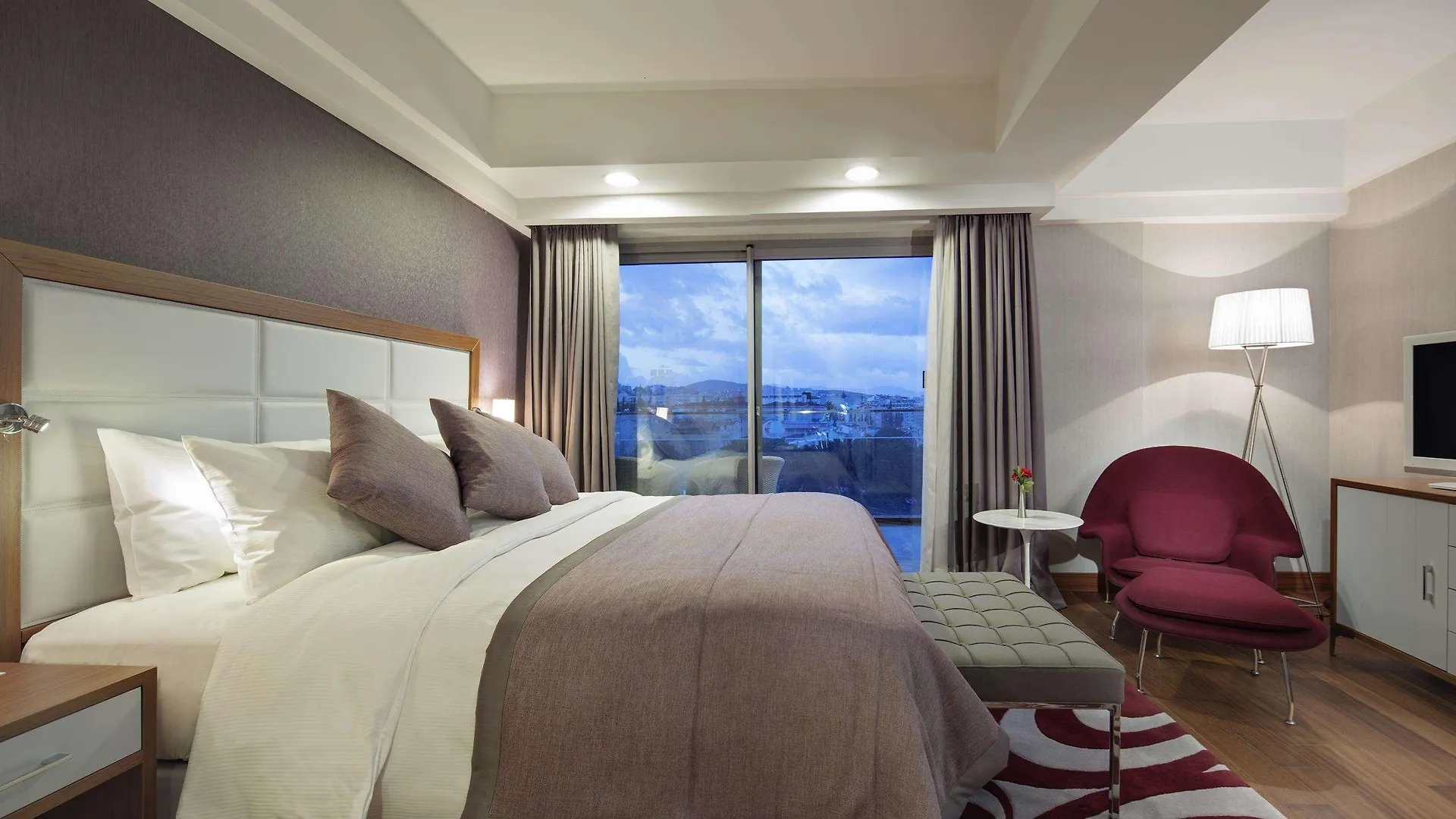 Hotel Doubletree By Hilton Kusadasi