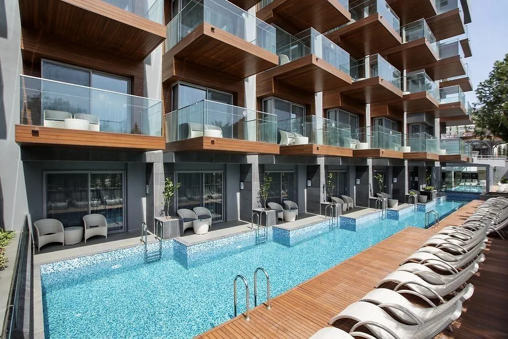Doubletree By Hilton Kusadasi 4*,  Turquía