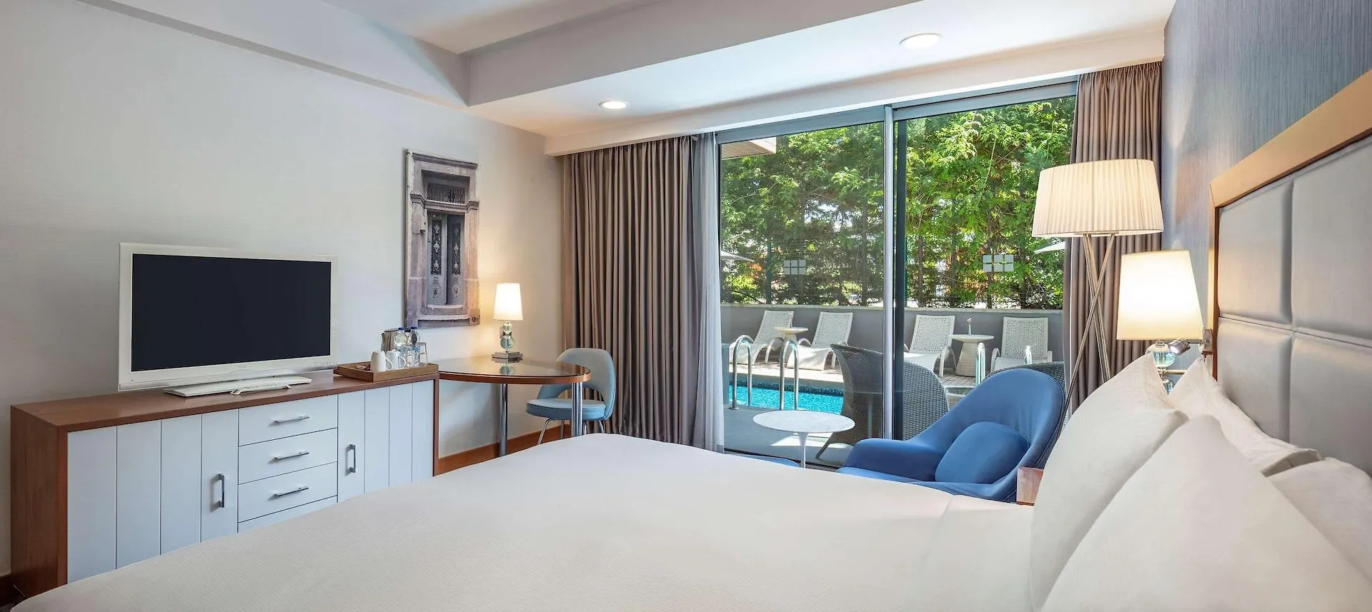 Hotel Doubletree By Hilton Kusadasi