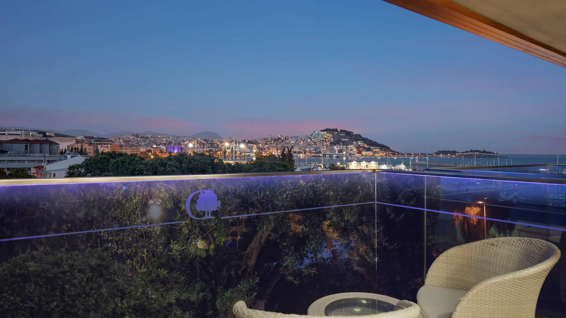 Doubletree By Hilton Kusadasi
