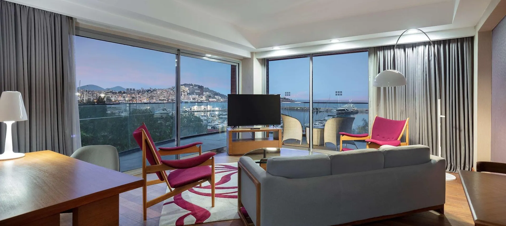 **** Hotel Doubletree By Hilton Kusadasi Turquía
