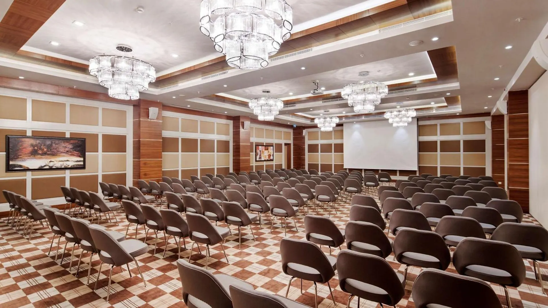Doubletree By Hilton Kusadasi