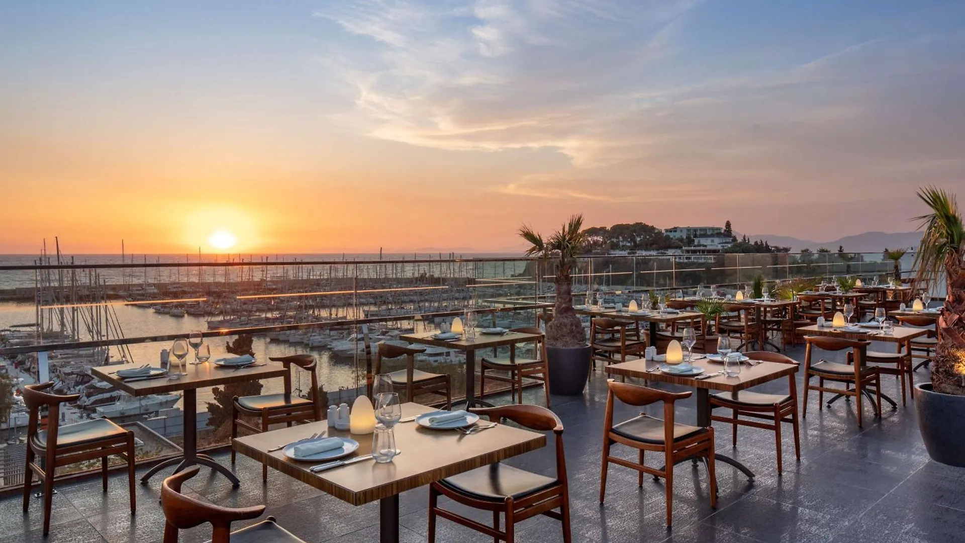 **** Hotel Doubletree By Hilton Kusadasi Turquía