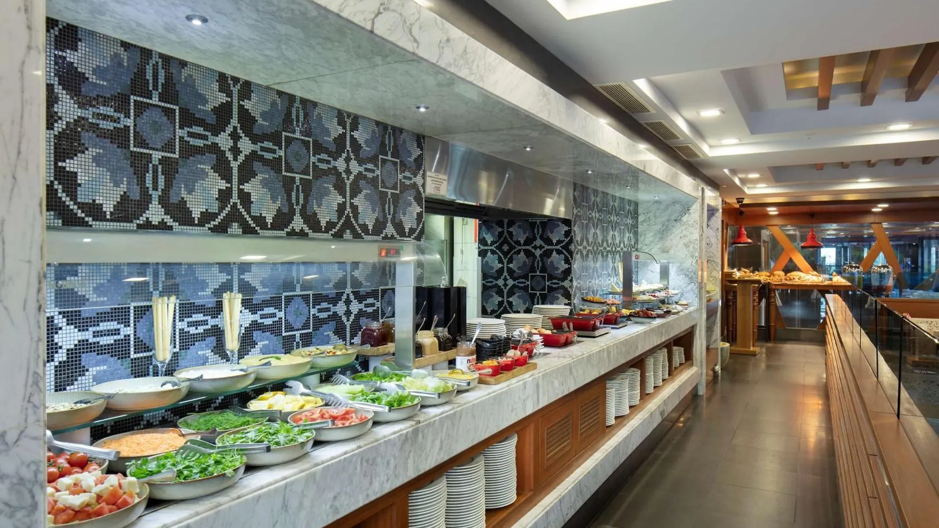 Doubletree By Hilton Kusadasi