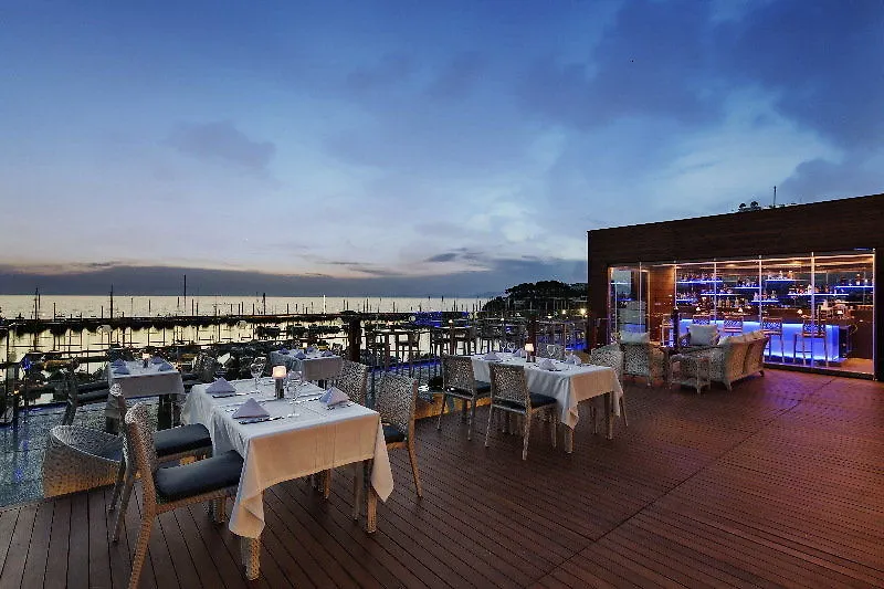 **** Hotel Doubletree By Hilton Kusadasi Turquía