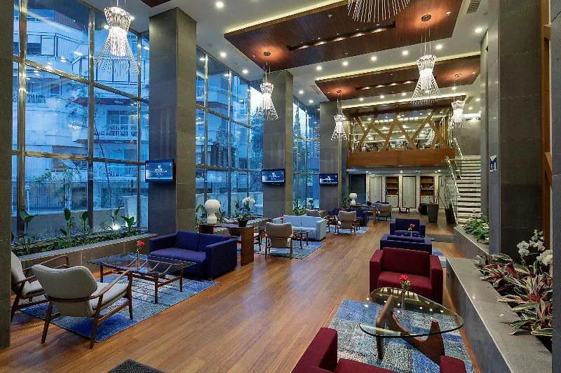 Hotel Doubletree By Hilton Kusadasi